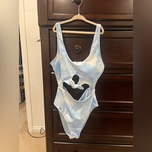 Celebrity pink swim MEDIUM Blue and white cloud cutouts bathing suit swimsuit
